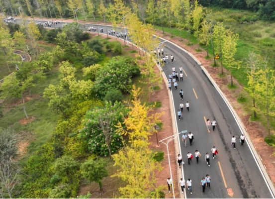 365英国上市公司