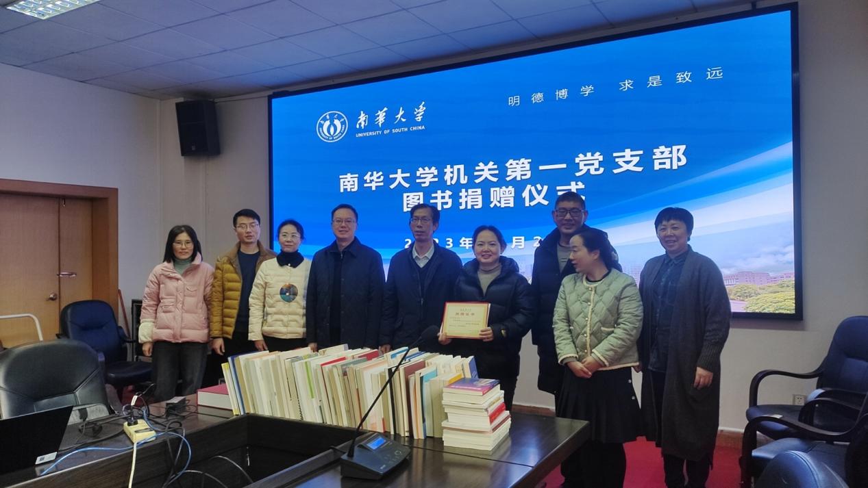 365英国上市公司