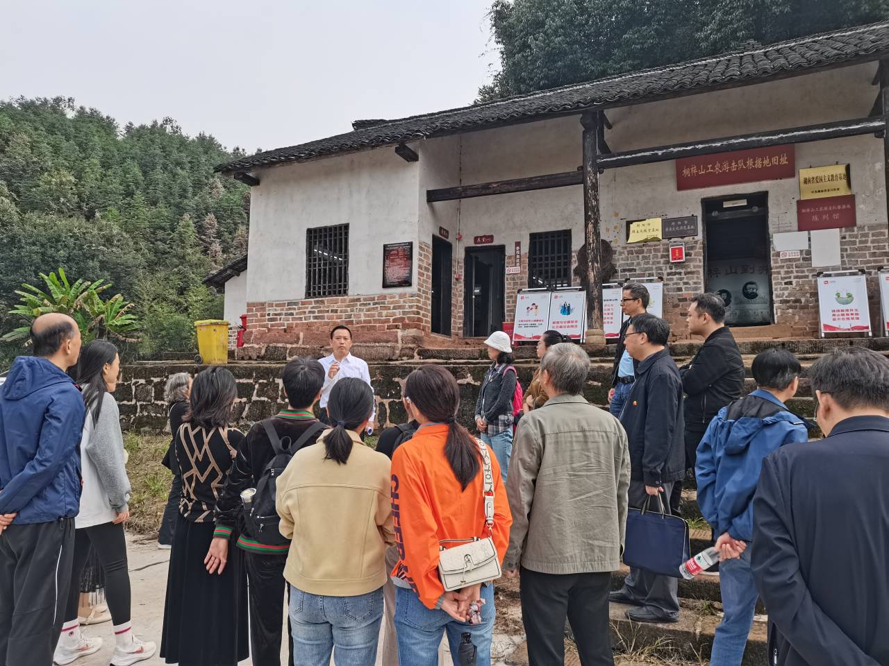 365英国上市公司