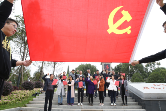 365英国上市公司