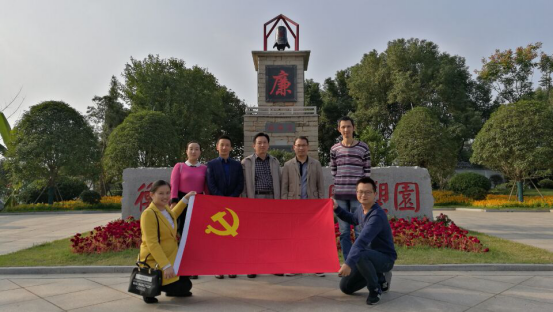 365英国上市公司