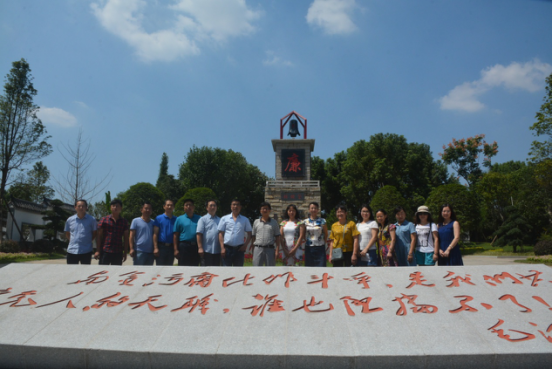 365英国上市公司