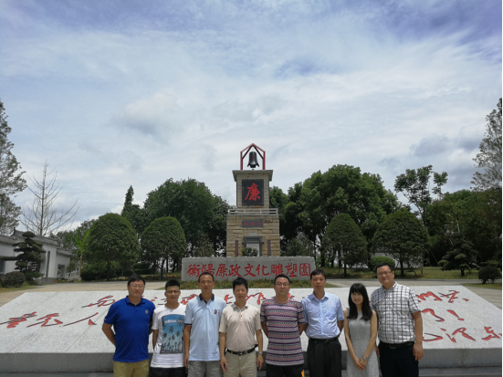 365英国上市公司