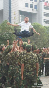 365英国上市公司