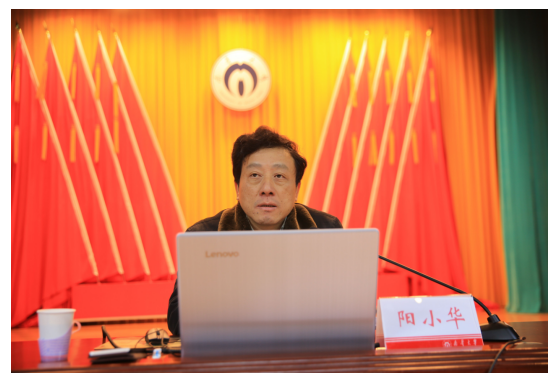 365英国上市公司